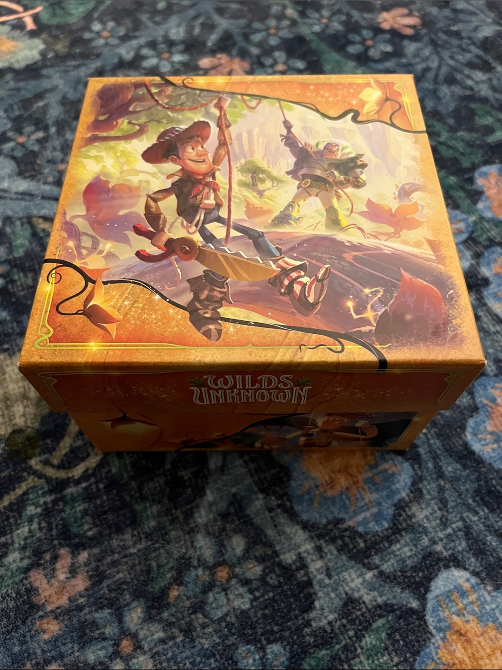 Disney Lorcana- Wilds Unknown Trove box, dice, dividers, and lore counter ONLY.